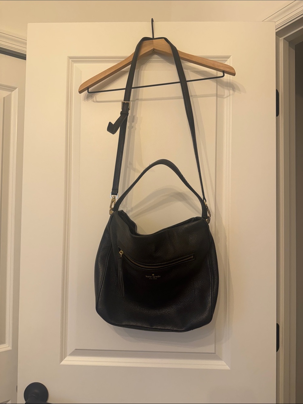Kate Spade Chester Street Michaela Leather Hobo..PRISTINE CONDITION - Picture 3 of 10